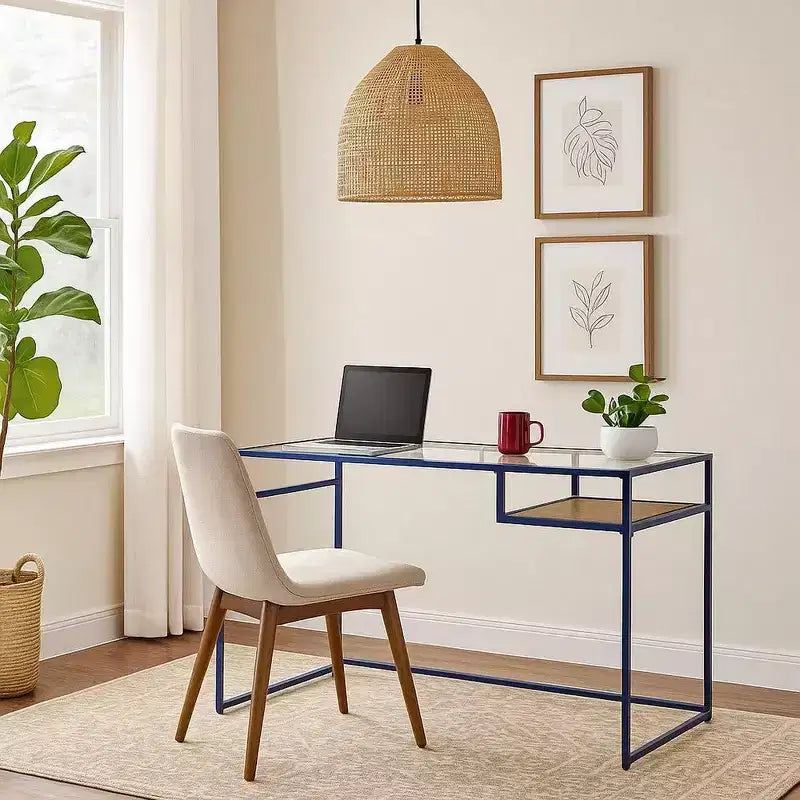 Scrivania rettangolare Royal Hampton con piano in vetro, scomparto aperto e base a slitta, blu