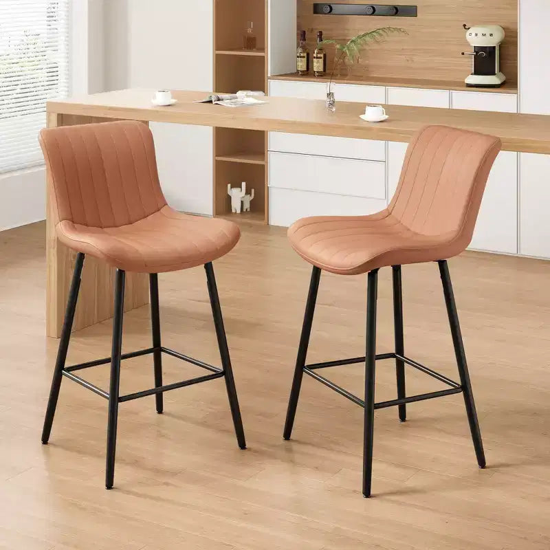 Set di 2 sgabelli da bar girevoli in pelle PU ad altezza bancone con sedile ergonomico e base in metallo