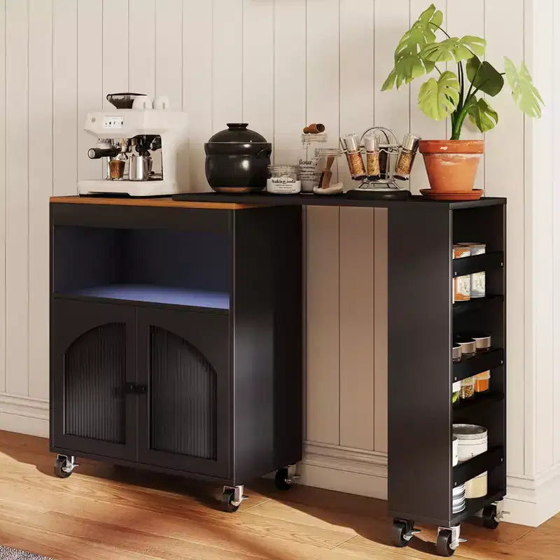 Isola da Cucina su Ruote con Tavolo Estensibile, Carrello Contenitore con Ruote in MDF, 2 Ante in Vetro Scanalato, 3 Ripiani Aperti, Nero